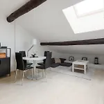 Cosy Apt Garibaldi & Moscova District